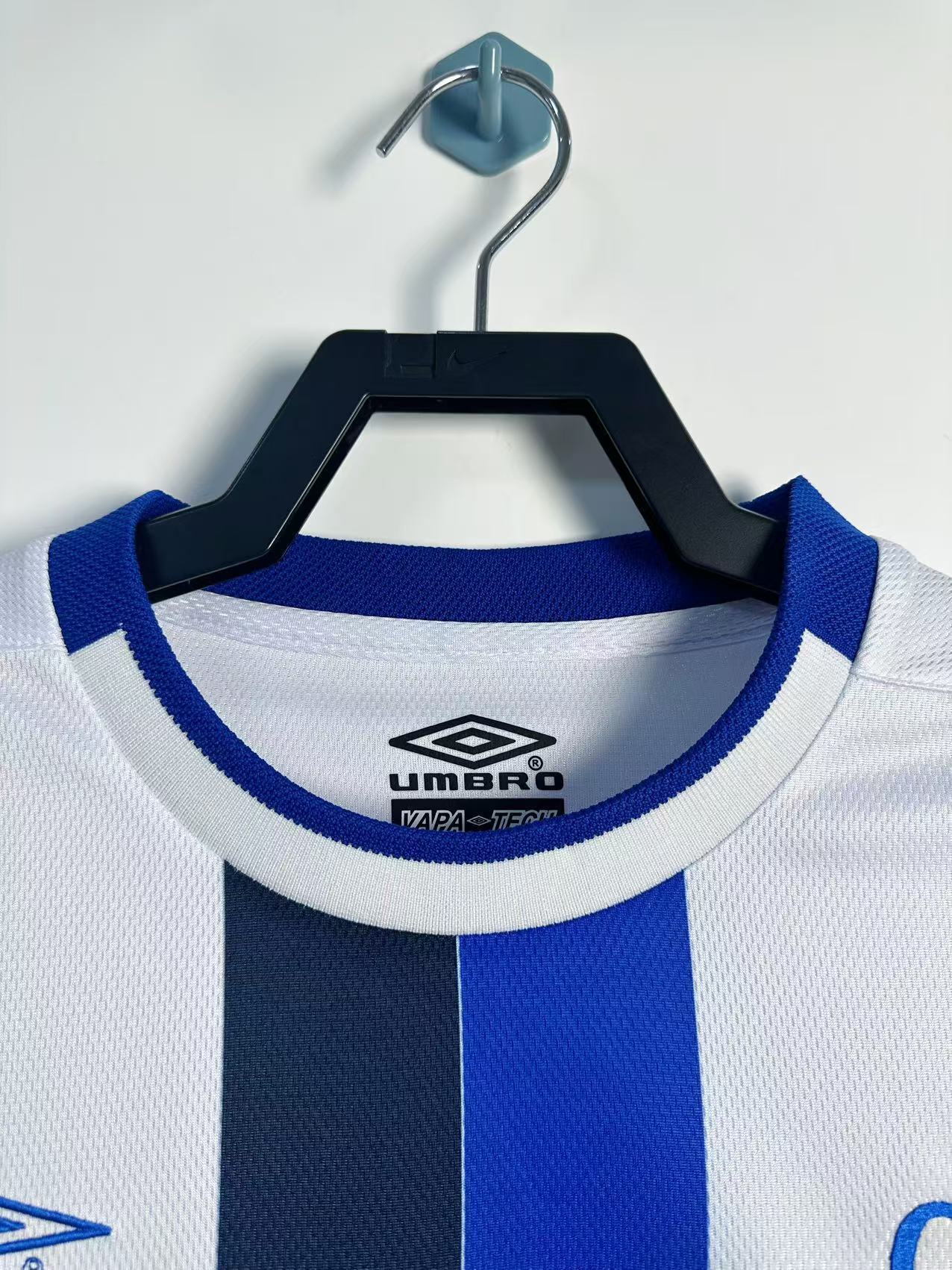 03-05 Chelsea Away Kit