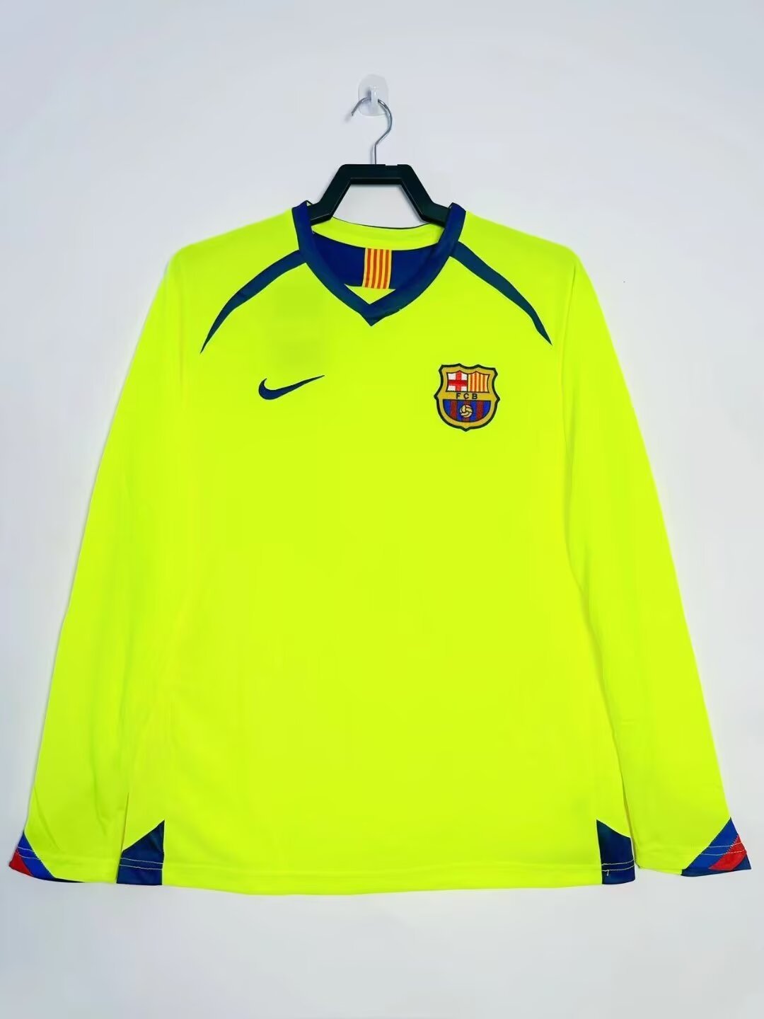 2005-2006 Barcelona Away Long Sleeve Kit