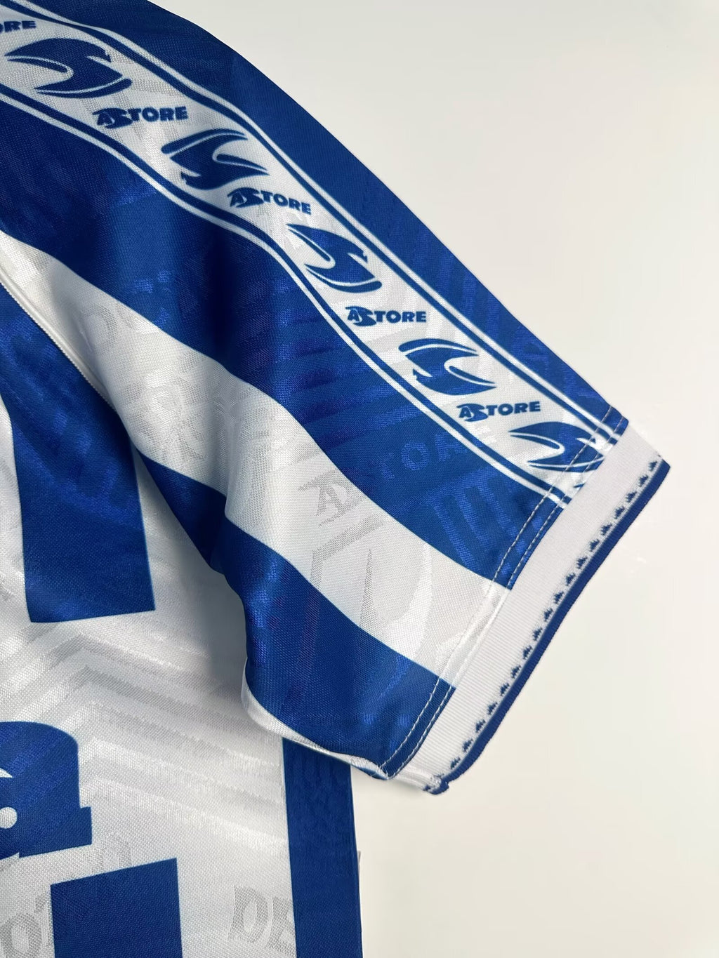 1994-1995 Real Sociedad Home Kit