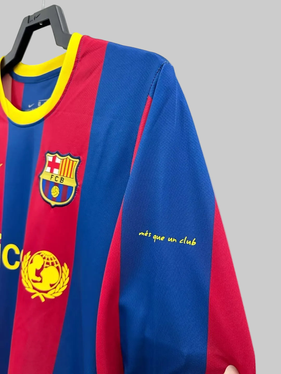 2010-2011 Barcelona Home Kit