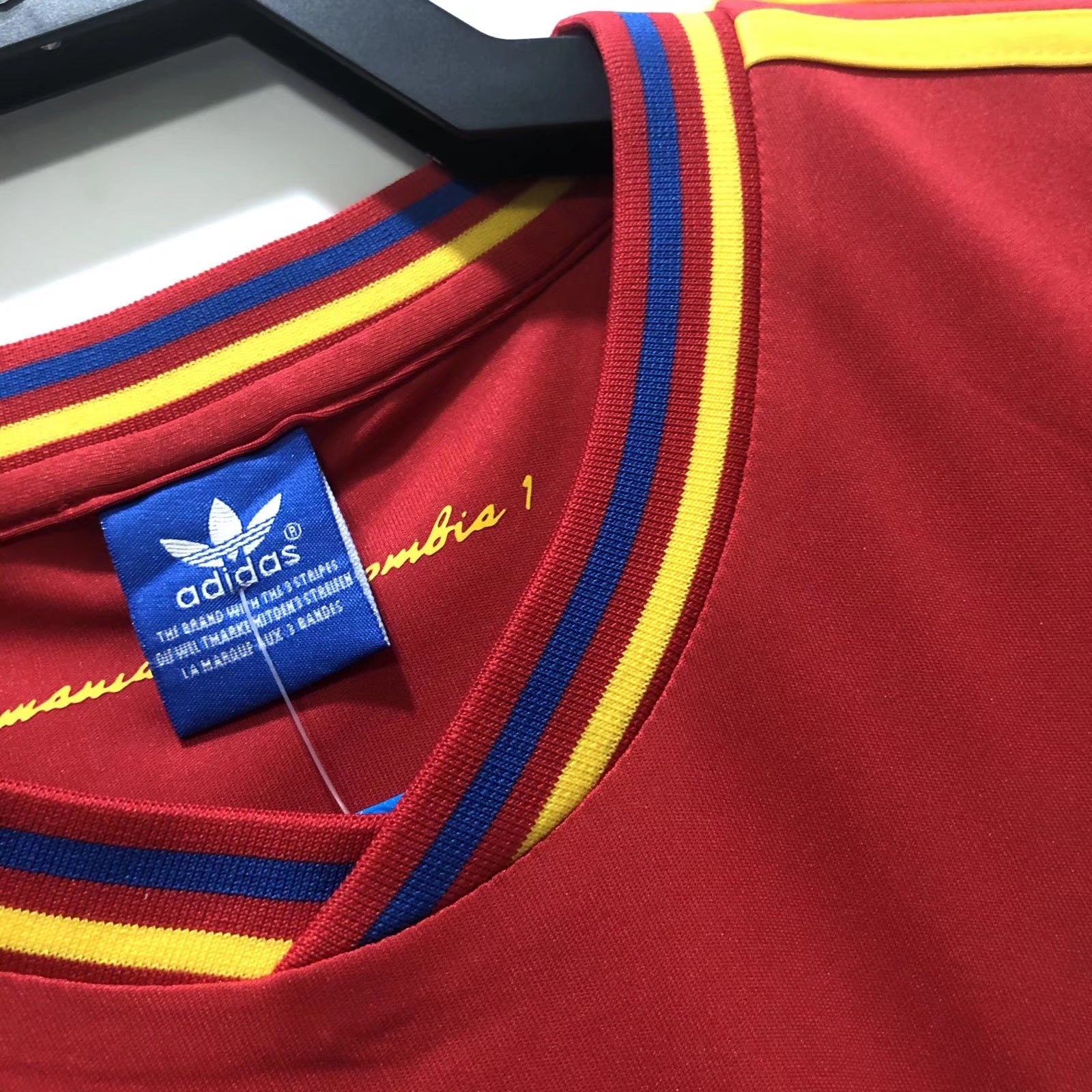 1990 Colombia Away Kit